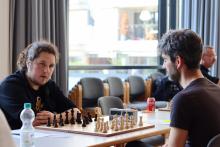 Torben (links) spielt gegen Ilja (rechts)